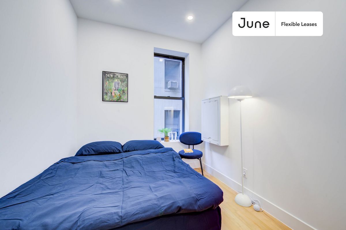 Building Photo - Absolutely ROOM at The Central Park Manhattan House