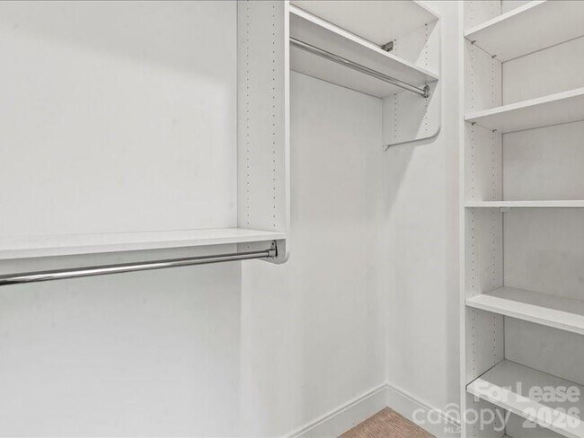 Building Photo - 815 E 36th St