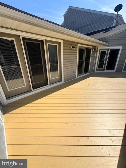 Building Photo - 8013 Bridgepointe Dr