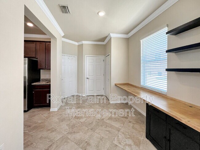 Building Photo - 8895 Via Isola Court