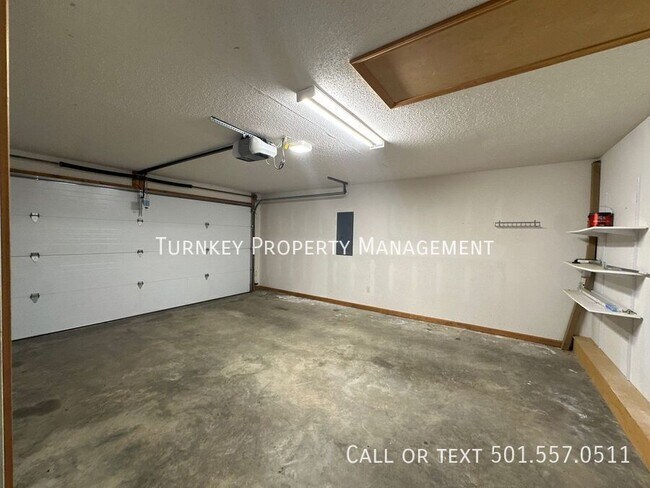 Building Photo - 2919 Gage Dr