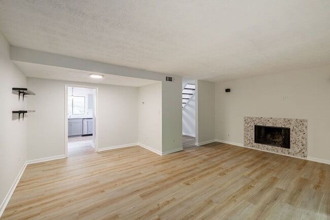 Building Photo - 134 Fernbanks Ct
