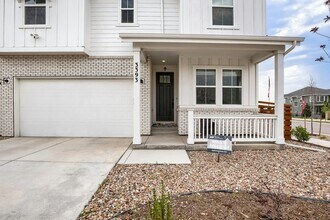 Building Photo - 3393 N Catawba Wy