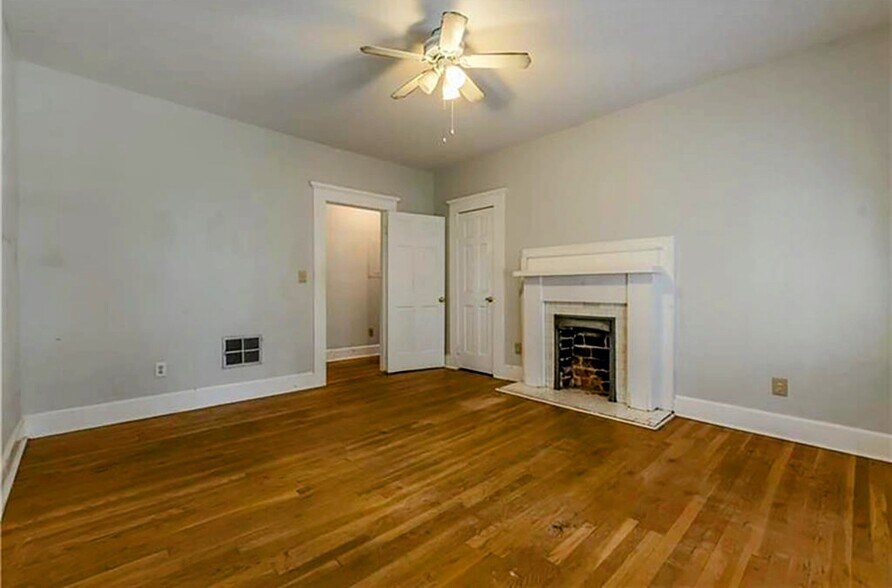 Building Photo - 1191 Mansfield Ave NE