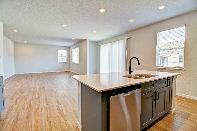 Building Photo - 1444 Brookfield Pl