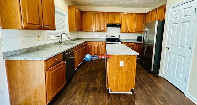 Building Photo - Large 4-bedroom house in Norcross