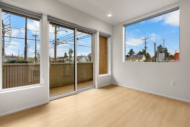 Building Photo - 7480 N Delaware Ave