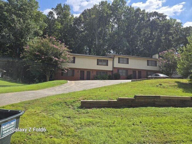 Primary Photo - 2 Bedroom Townhouse