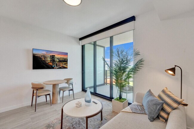 Building Photo - 580 72nd St