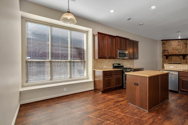 Building Photo - 14307 Andrews Ridge Ln