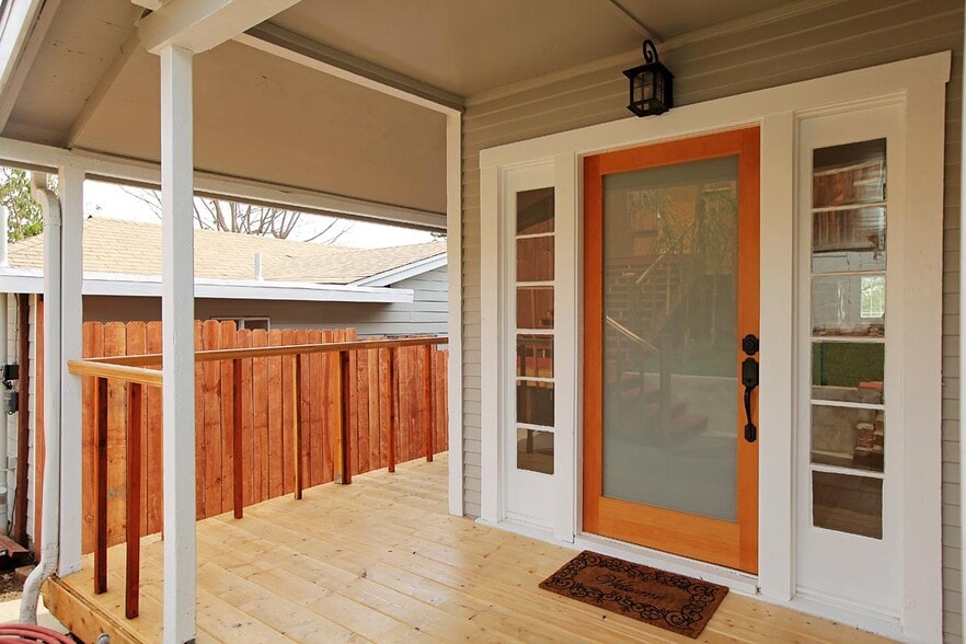 Building Photo - 2414 Effie St