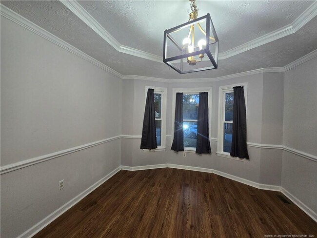 Building Photo - 944 Flintwood Rd