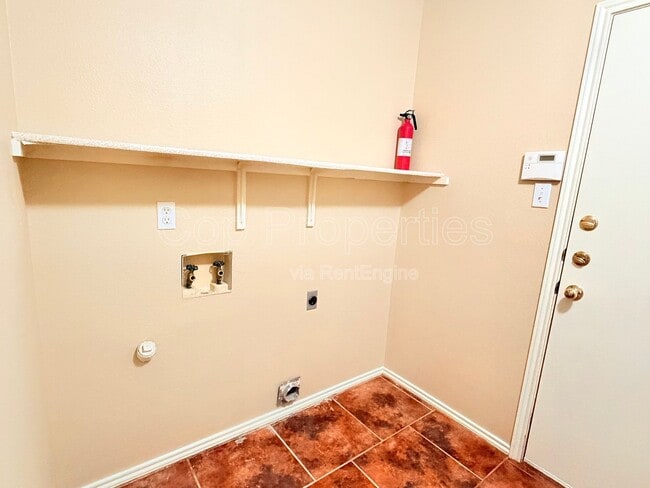 Building Photo - 15022 Polynesian