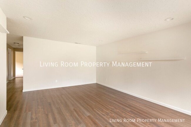 Building Photo - 1815 SE 52nd Ave