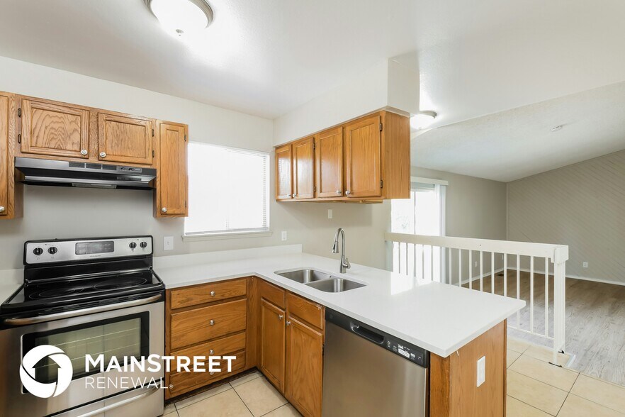 Building Photo - 9661 Adams St