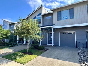 Building Photo - Charming 3-Bedroom Retreat with 2.5 Full Baths in Damascus, OR – 1,513 Sq Ft of Comfort Awaits!
