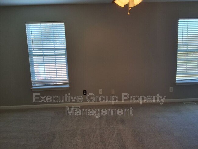 Building Photo - 200 Adena Loop