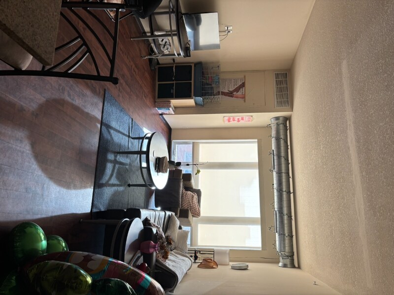 Building Photo - 1101 University Ave SE