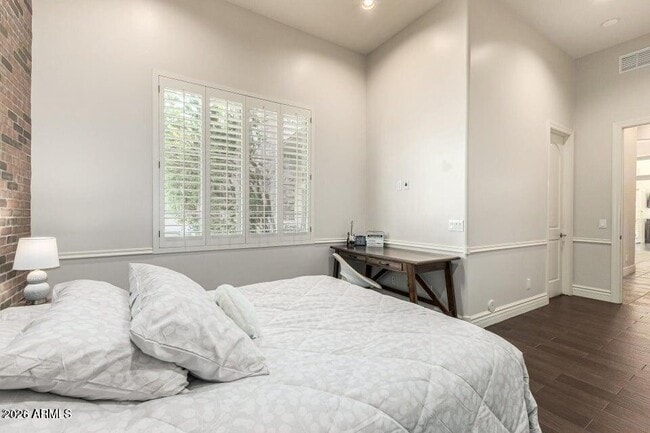 Building Photo - 10919 E Onyx Ct