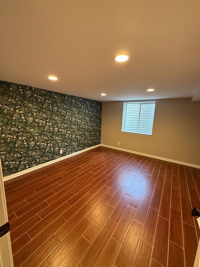 Building Photo - REMODELED 4-BEDROOM HOME W/FENCED YARD