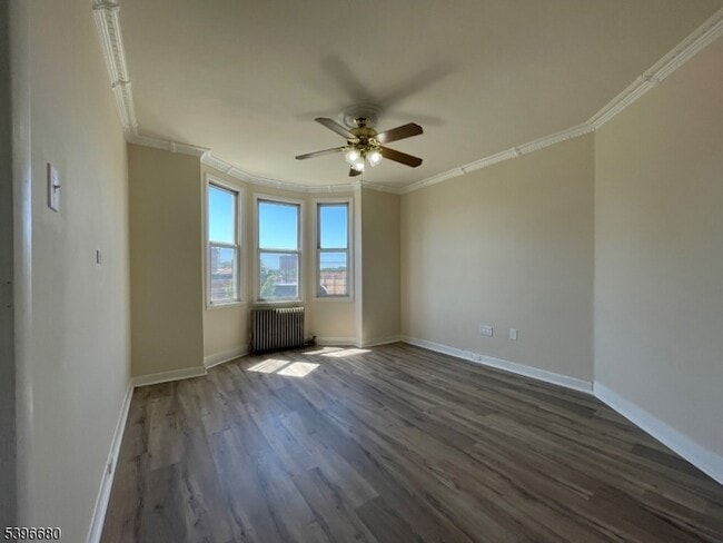 Building Photo - 115 Park Ave