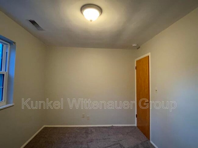 Building Photo - 514 N 38th St