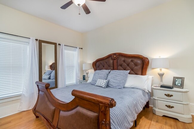 Building Photo - 418 E Myrtle St