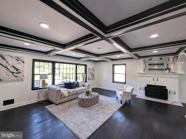 Building Photo - 2208 Wakefield St