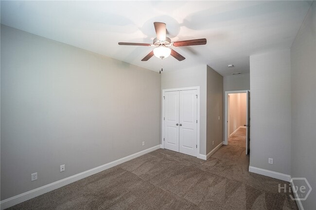 Building Photo - 160 Lake Lily Dr