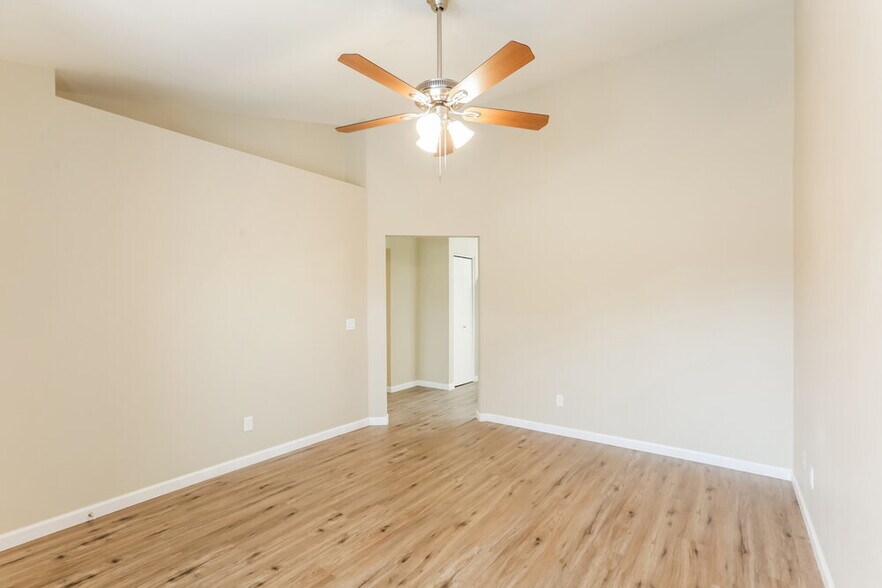 Building Photo - 9365 E Adobe Rd