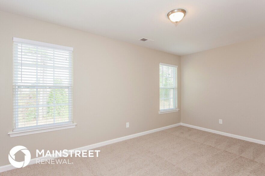 Building Photo - 112 Briarwood Ln