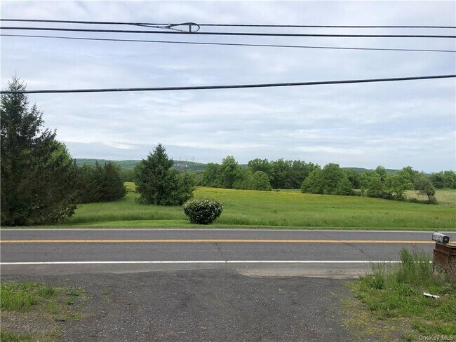 Building Photo - 552 NY-32