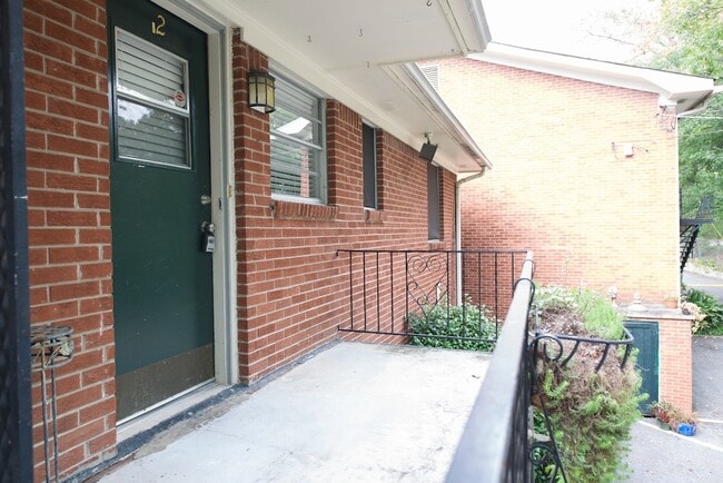 Building Photo - 3535 Roswell Rd NE