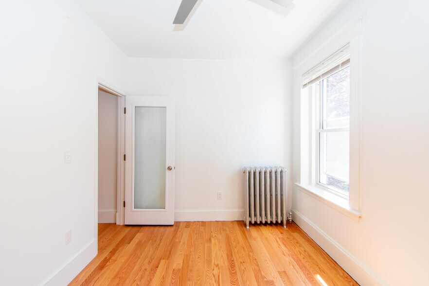 Building Photo - 34 Westland Ave