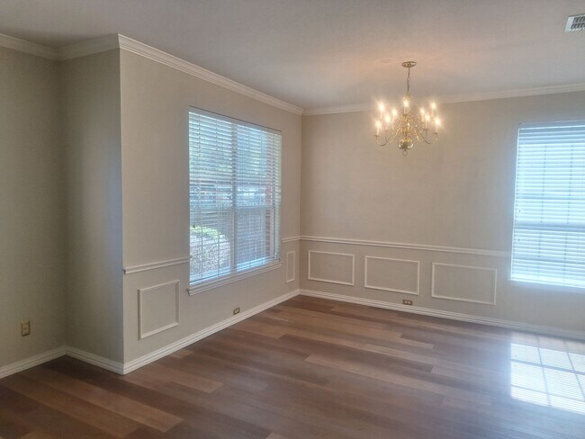 Building Photo - 5BR Fannin Farms Home with Dual Primary Suites & Pool