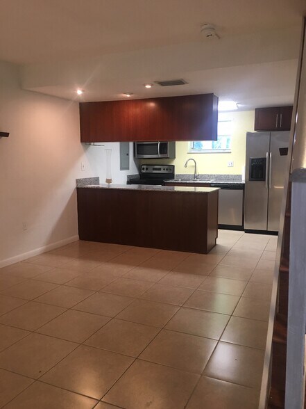 downstair - 8950 SW 69th Ct