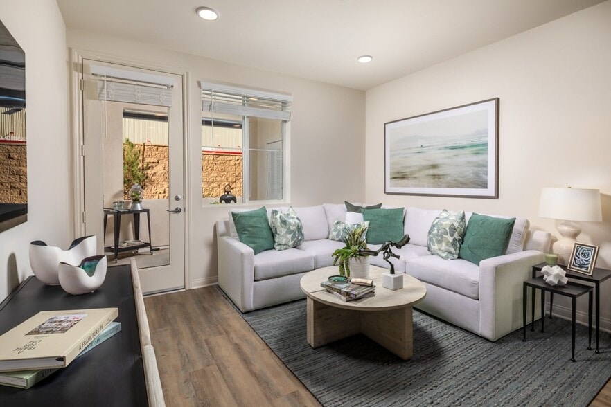 Primary Photo - Delhaven Pointe