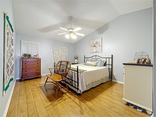 Building Photo - 26338 Glen Eagle Dr