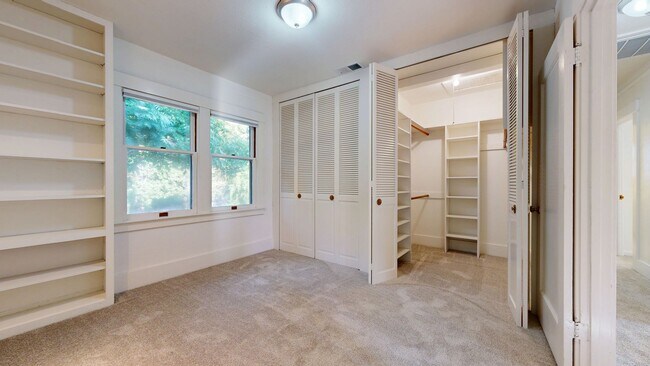 Building Photo - Bright Country Three Bedroom One Bathroom ...
