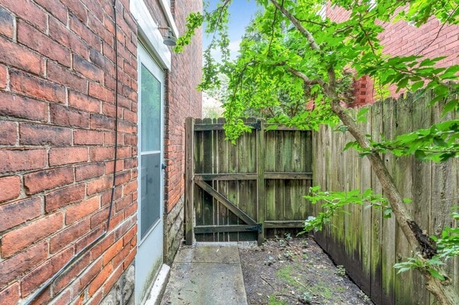 Building Photo - 1497 Belmont Ave