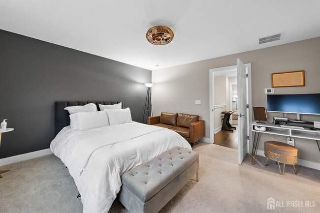 Building Photo - 1901 Swales Ct