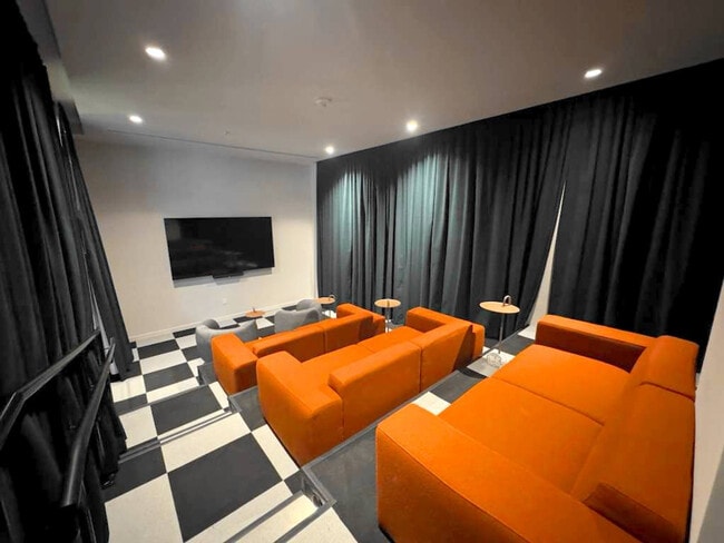 Building Photo - 11 NE 6th St