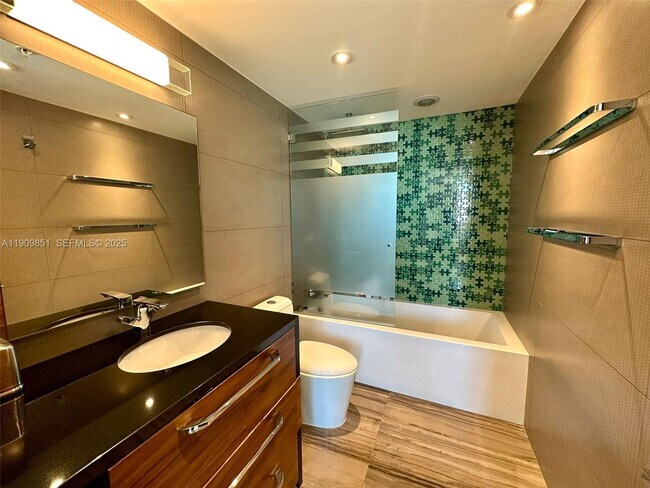 Building Photo - 92 SW 3rd St