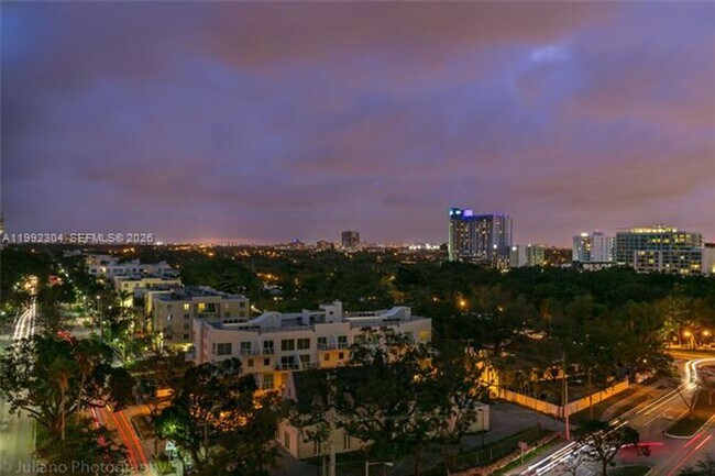 Building Photo - 1451 Brickell Ave