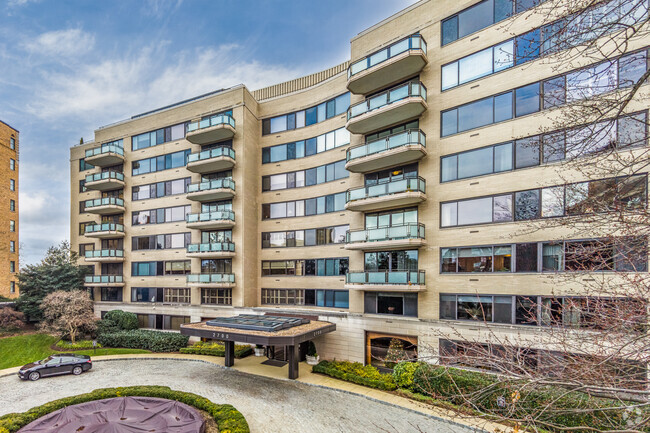 2502 Calvert St NW - Shoreham West Cooperative
