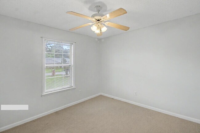 Building Photo - 340 McCumber Dr