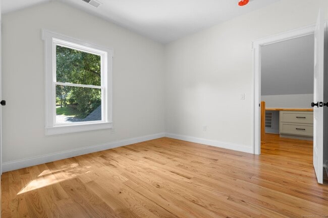 Building Photo - 48A E Pembroke Rd
