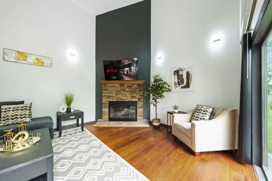 Building Photo - 38369 N Manor Ave