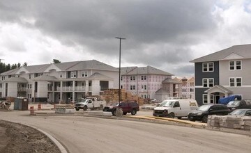 Building Photo - The Avenue at Orono Apartments