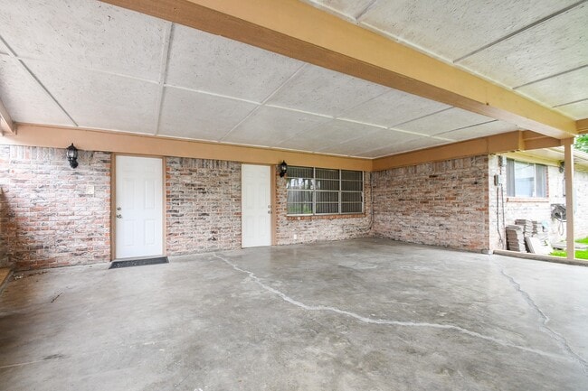 Building Photo - 7714 Eichler Dr